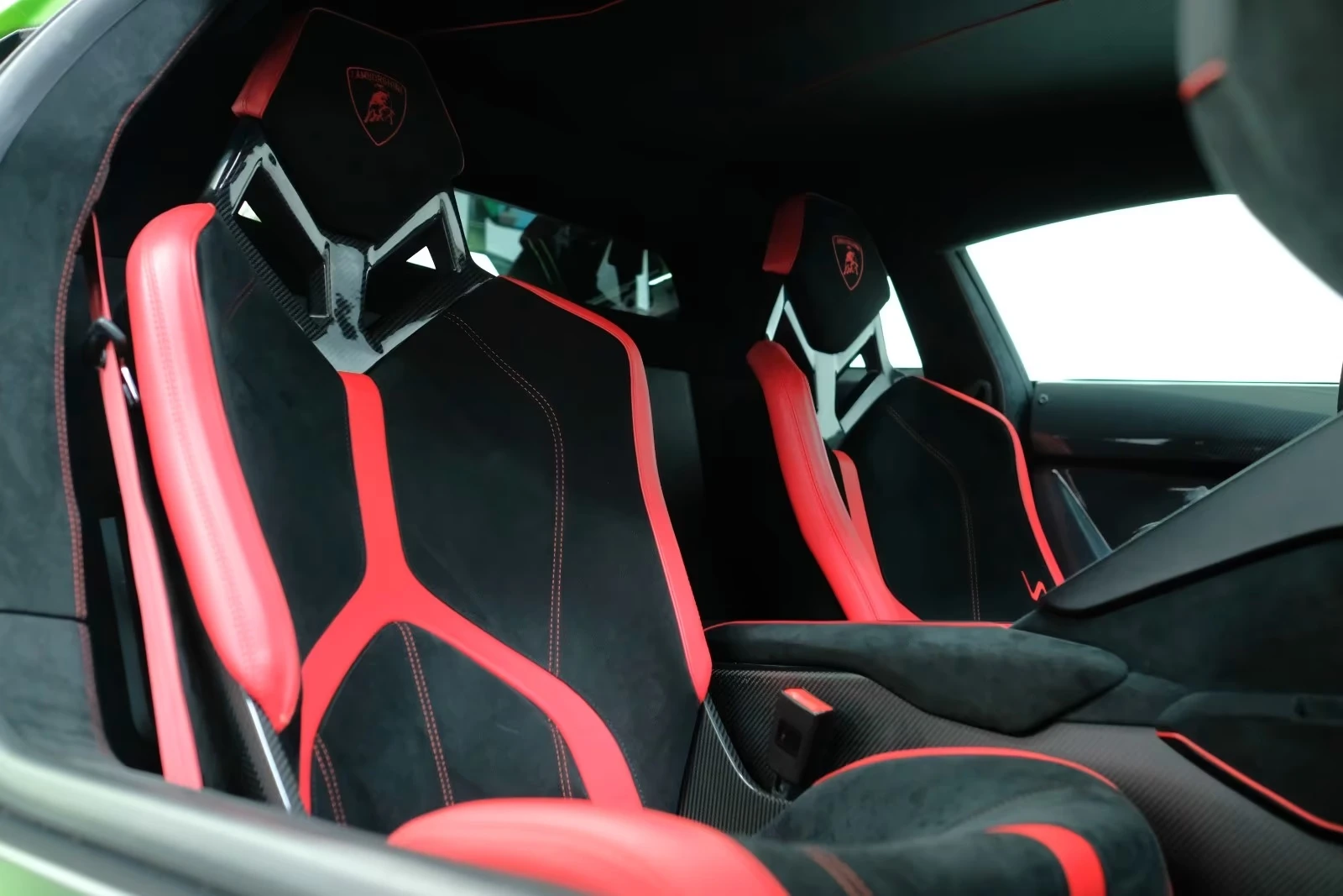Lamborghini Aventador SVJ / CARBON / CERAMIC / LIFT / SENSONUM / | Mobile.bg � ����������� 17