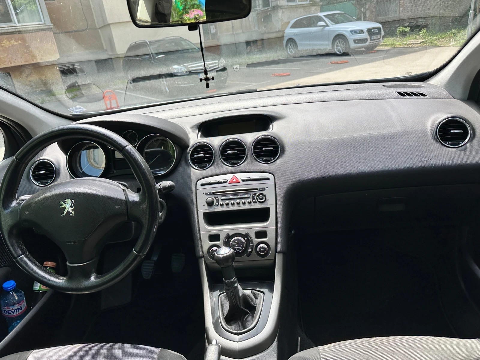 Peugeot 308 1.6 HDI, снимка 11 - Автомобили и джипове - 55316339