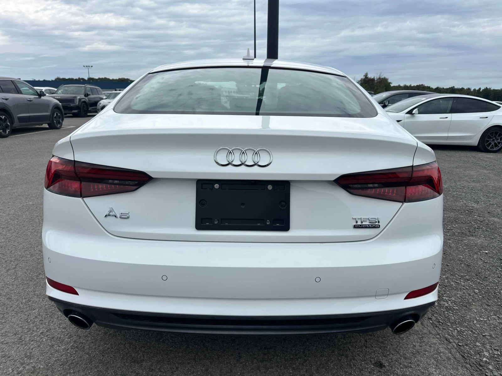Audi A5 / FULL DIGITAL / 360 / ЕДИН СОБСТВЕНИК , снимка 4 - Автомобили и джипове - 56122044