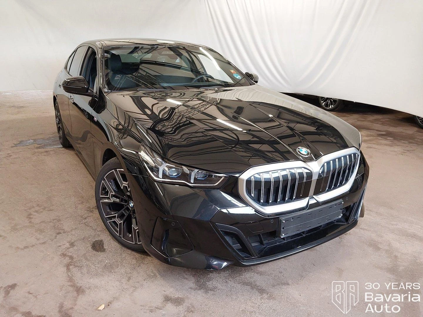 BMW 520 d xDrive Steptronic, снимка 4 - Автомобили и джипове - 56235351