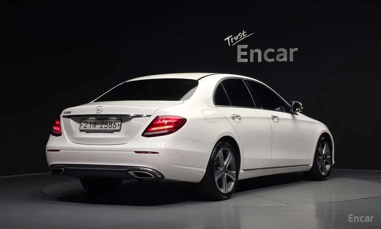Mercedes-Benz E 300 * E300 Avantgarde * , снимка 2 - Автомобили и джипове - 56596680