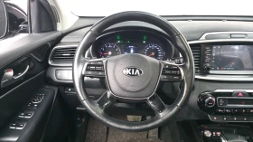 Kia Sorento 2.0T* PRESTIGE* КОЖА* ПОДГРЕВ* ОБДУХВ* НАВИ* КАМЕР, снимка 13