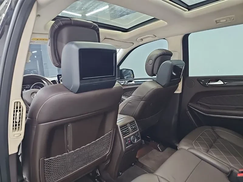 Mercedes-Benz GLS 500 4MATIC, снимка 12 - Автомобили и джипове - 55923981