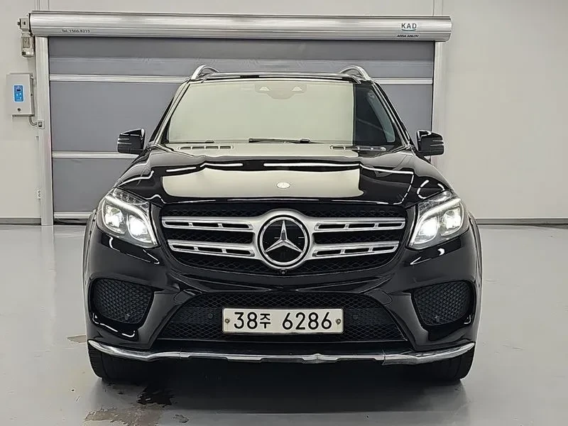 Mercedes-Benz GLS 500 4MATIC, снимка 3 - Автомобили и джипове - 55923981