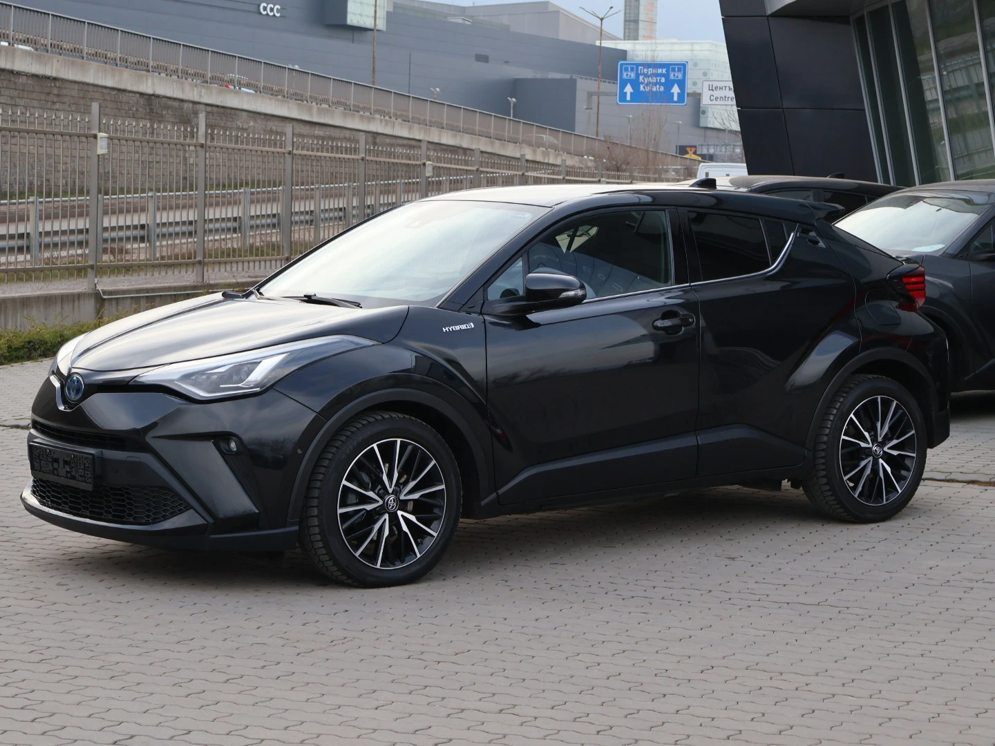 Toyota C-HR 2.0/FACE LIFT/JBL/2021г/ГАРАНЦИОННА/ВСИЧКИ ЕКСТРИ/ - изображение 3