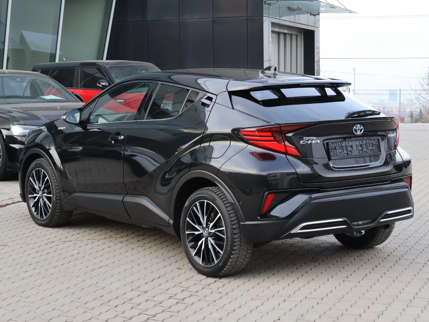 Toyota C-HR 2.0/FACE LIFT/JBL/2021г/ГАРАНЦИОННА/ВСИЧКИ ЕКСТРИ/ - изображение 4