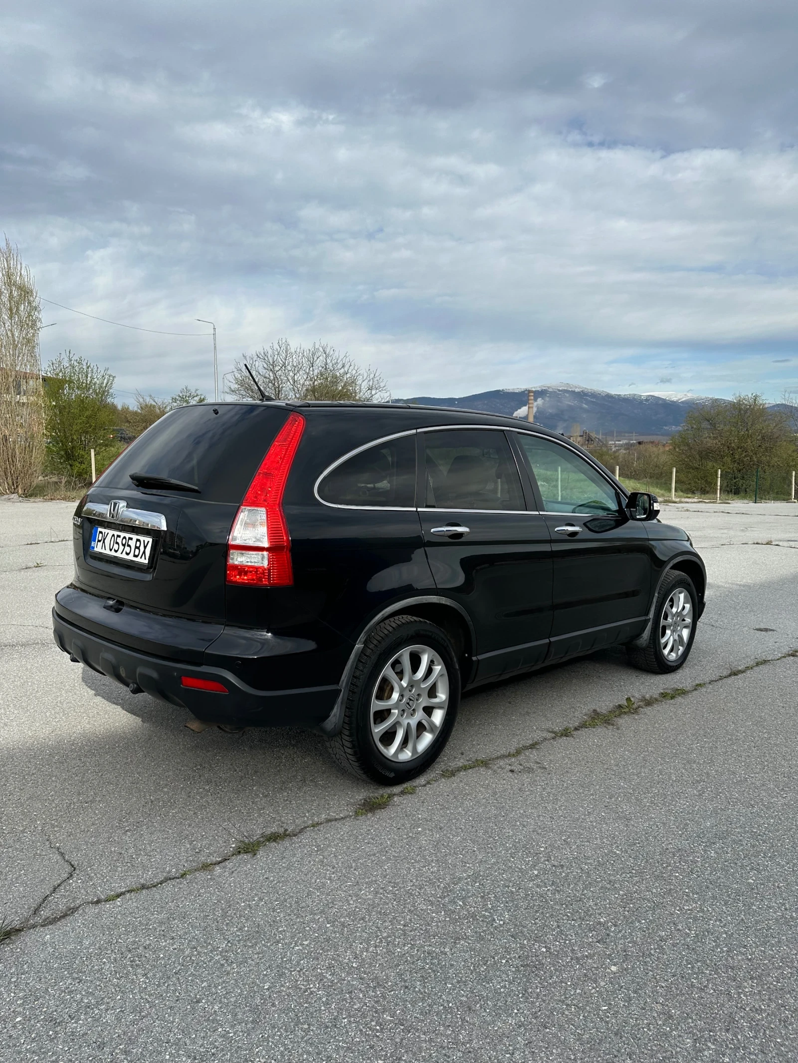 Honda Cr-v 2.2 i-CTDi EXECUTIVE-ПАНОРАМ-НАВИ-КОЖА-ПОДГРЕВ-ЧИП - изображение 2