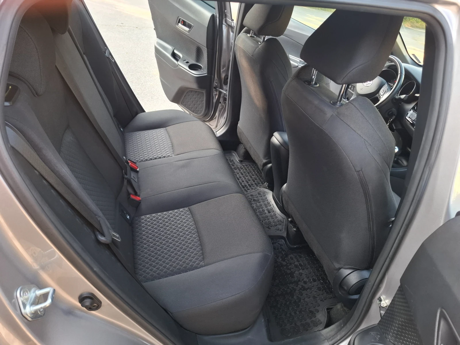 Toyota C-HR Бензин 49900 км. - изображение 6