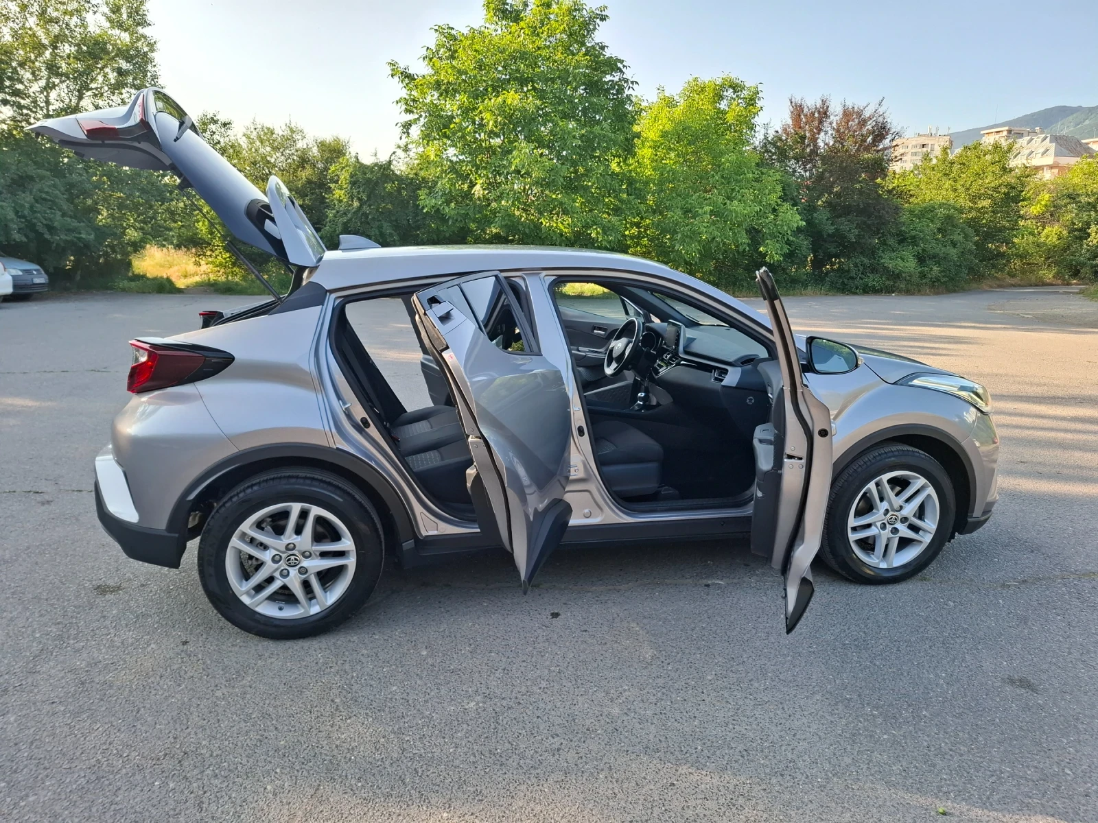 Toyota C-HR Бензин 50500km - изображение 3