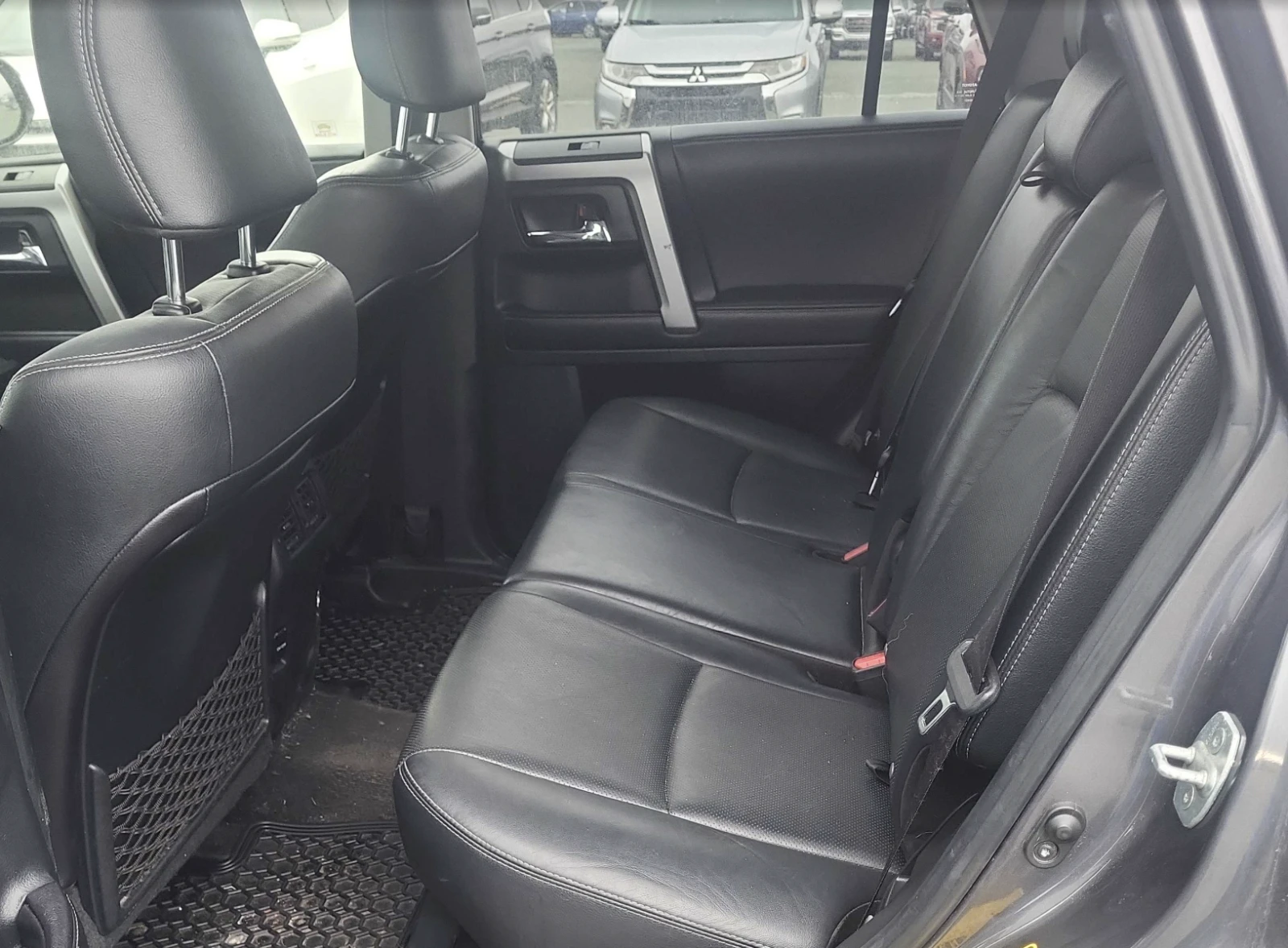 Toyota 4runner LIMITED 4WD 4DR V6 - изображение 9