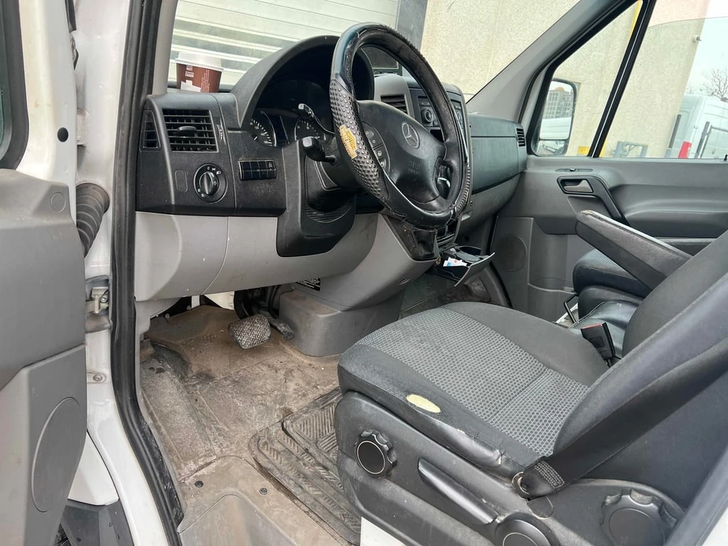 Mercedes-Benz 250 * 2500 170" * CARFAX * БЕЗ ПЪРВОНАЧАЛНА ВНОСКА - изображение 5