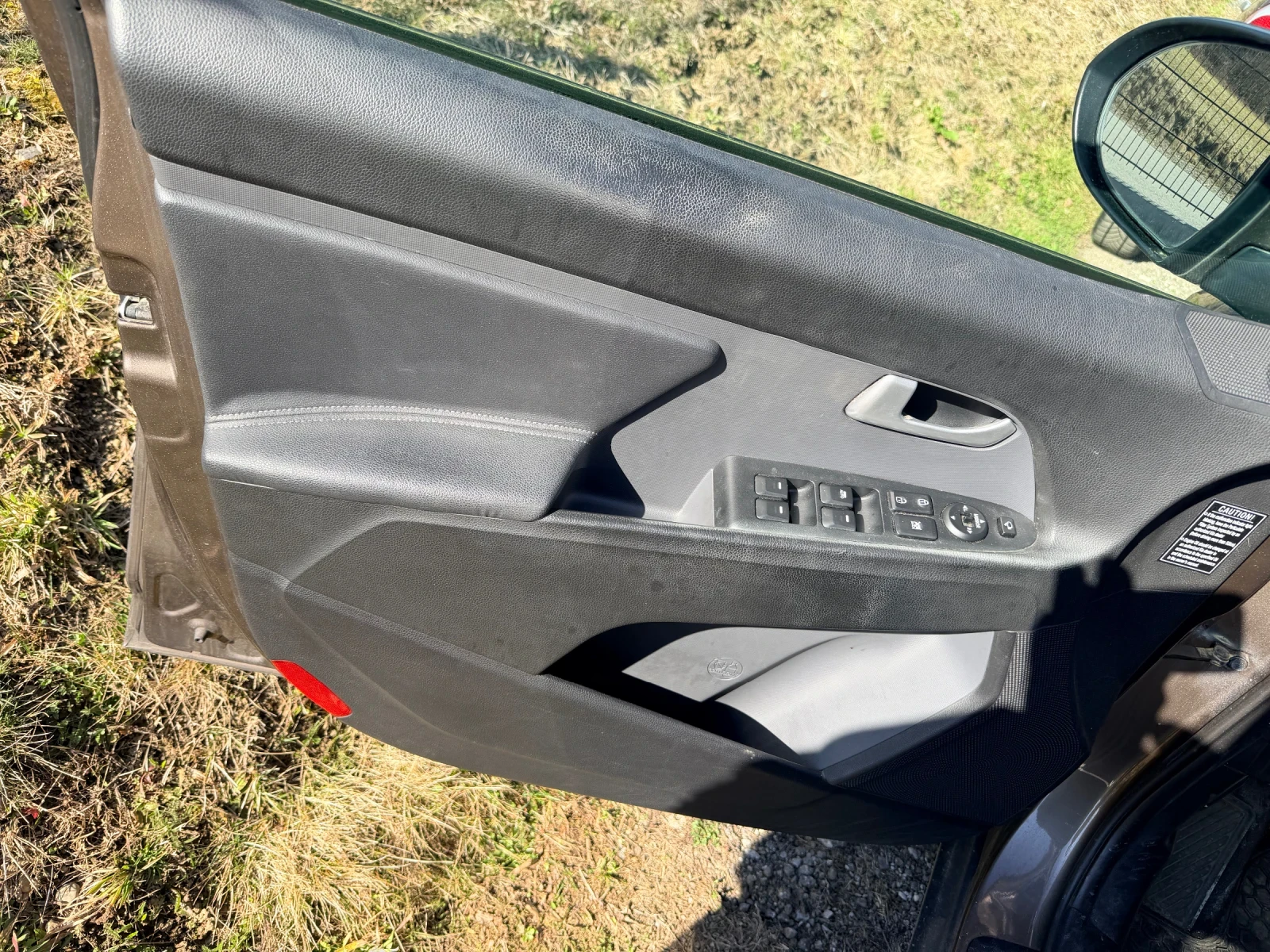 Kia Sportage 1.7 CRDI, снимка 9 - Автомобили и джипове - 53728038