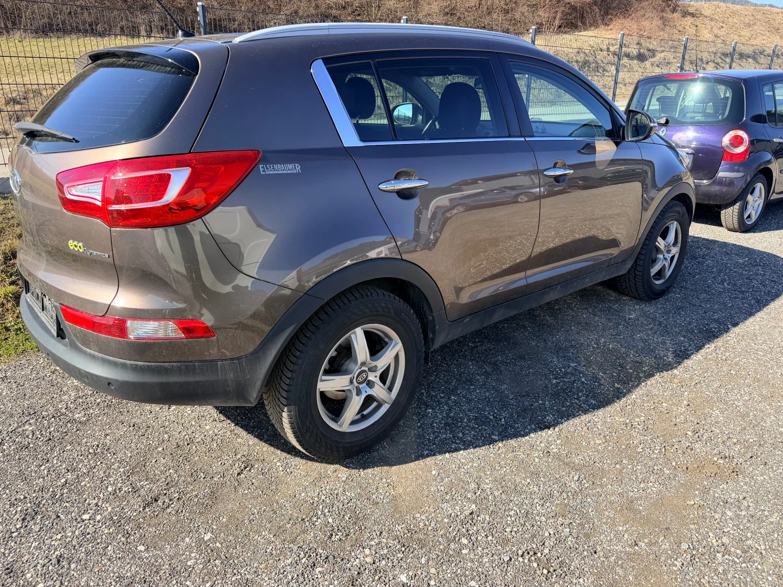Kia Sportage 1.7 CRDI, снимка 16 - Автомобили и джипове - 53728038