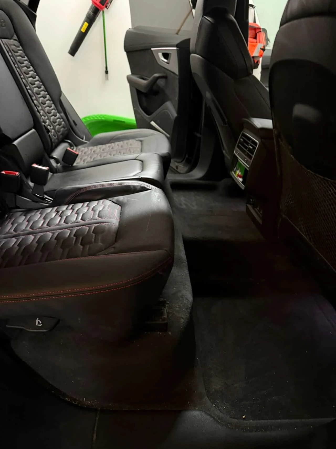 Audi RSQ8 | DISTRONIC| PANO| БЕЗ УДАРИ ПОДГРЕВИ| ОБДУХВАНE, снимка 12 - Автомобили и джипове - 53910540