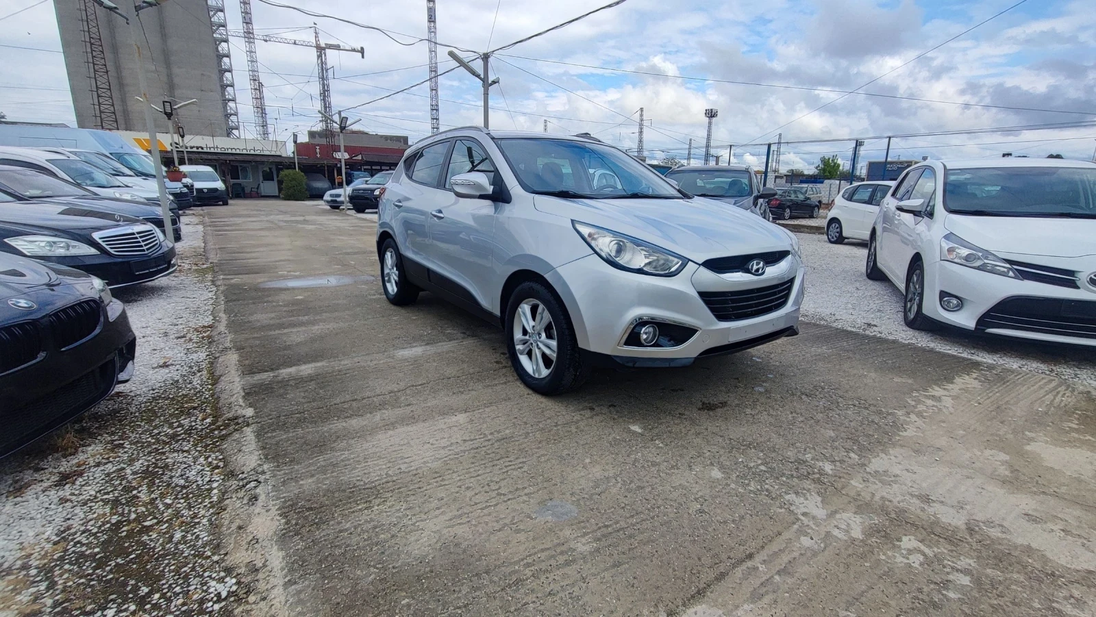 Hyundai IX35 2.0CRDI 4x4 156000!, снимка 3 - Автомобили и джипове - 54411032