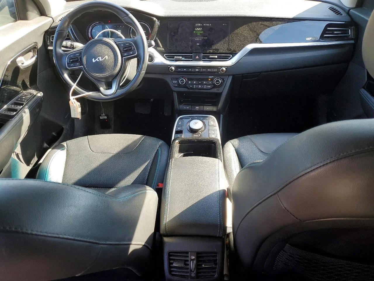 Kia Niro Ex Premium, снимка 8 - Автомобили и джипове - 54654539