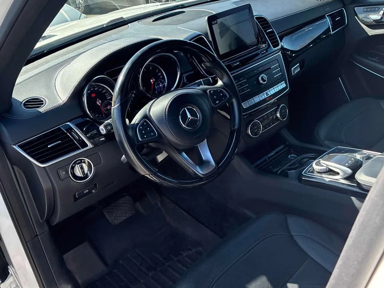 Mercedes-Benz GLS 500 AMG ПАКЕТ/550 4MATIC/CARFAX/ФИНАНСИРАНЕ , снимка 6 - Автомобили и джипове - 54973812