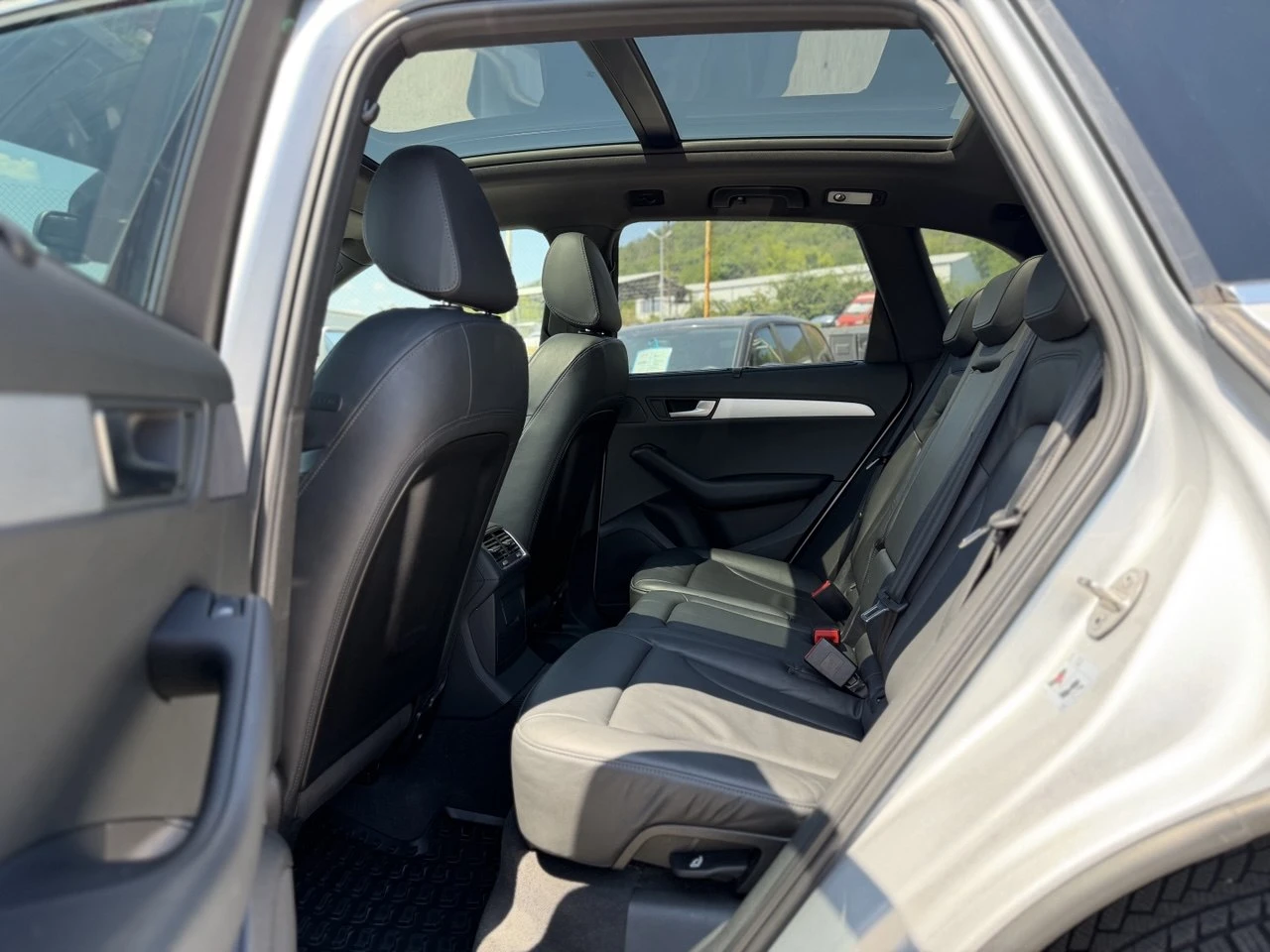 Audi Q5 2.0TFSI S-tronic Quattro FULL, снимка 11 - Автомобили и джипове - 55547077