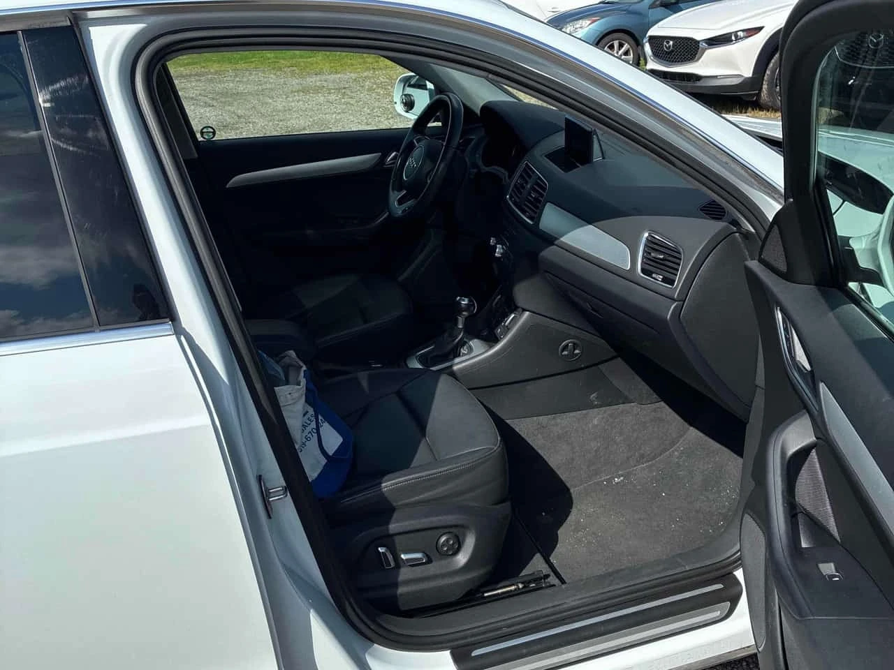 Audi Q3 * Progressiv * АВТОКРЕДИТ БЕЗ ПЪРВОНАЧАЛНА ВНОСКА*, снимка 10 - Автомобили и джипове - 55748830