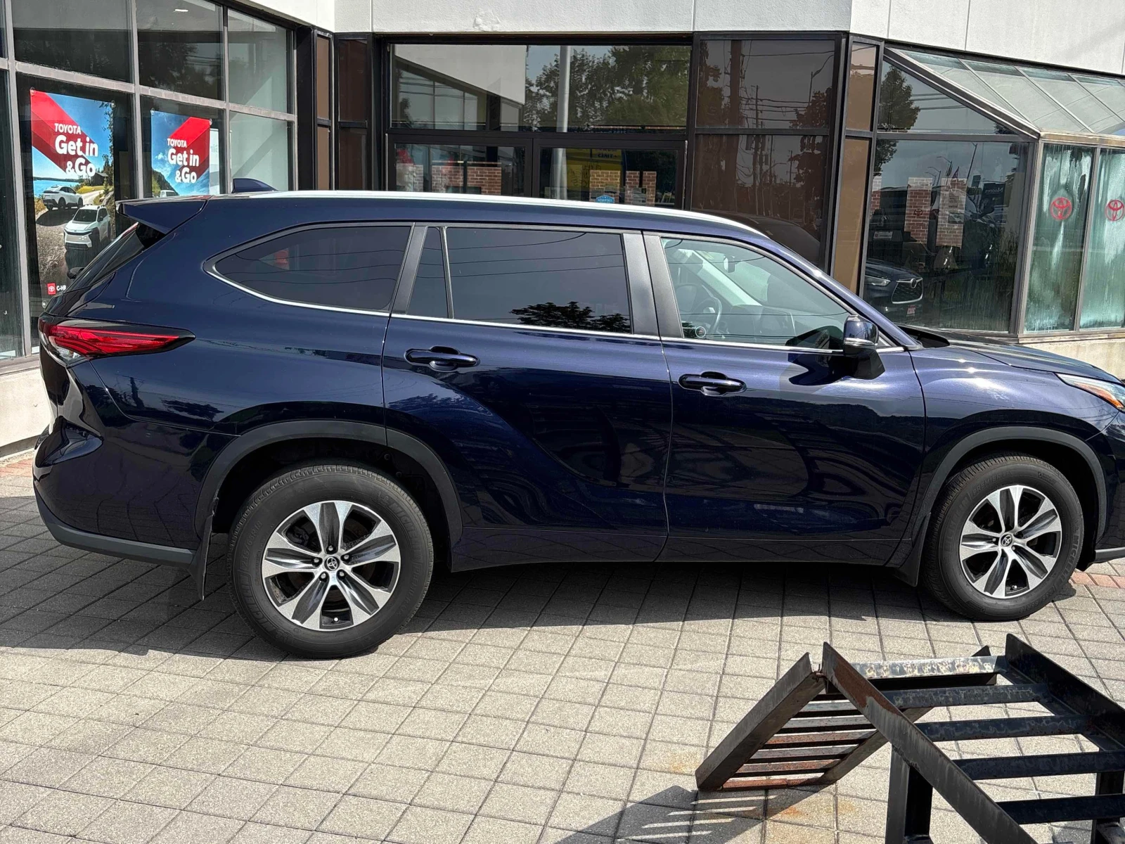 Toyota Highlander * AWD * CARFAX * АВТОКРЕДИТ* , снимка 3 - Автомобили и джипове - 55993571