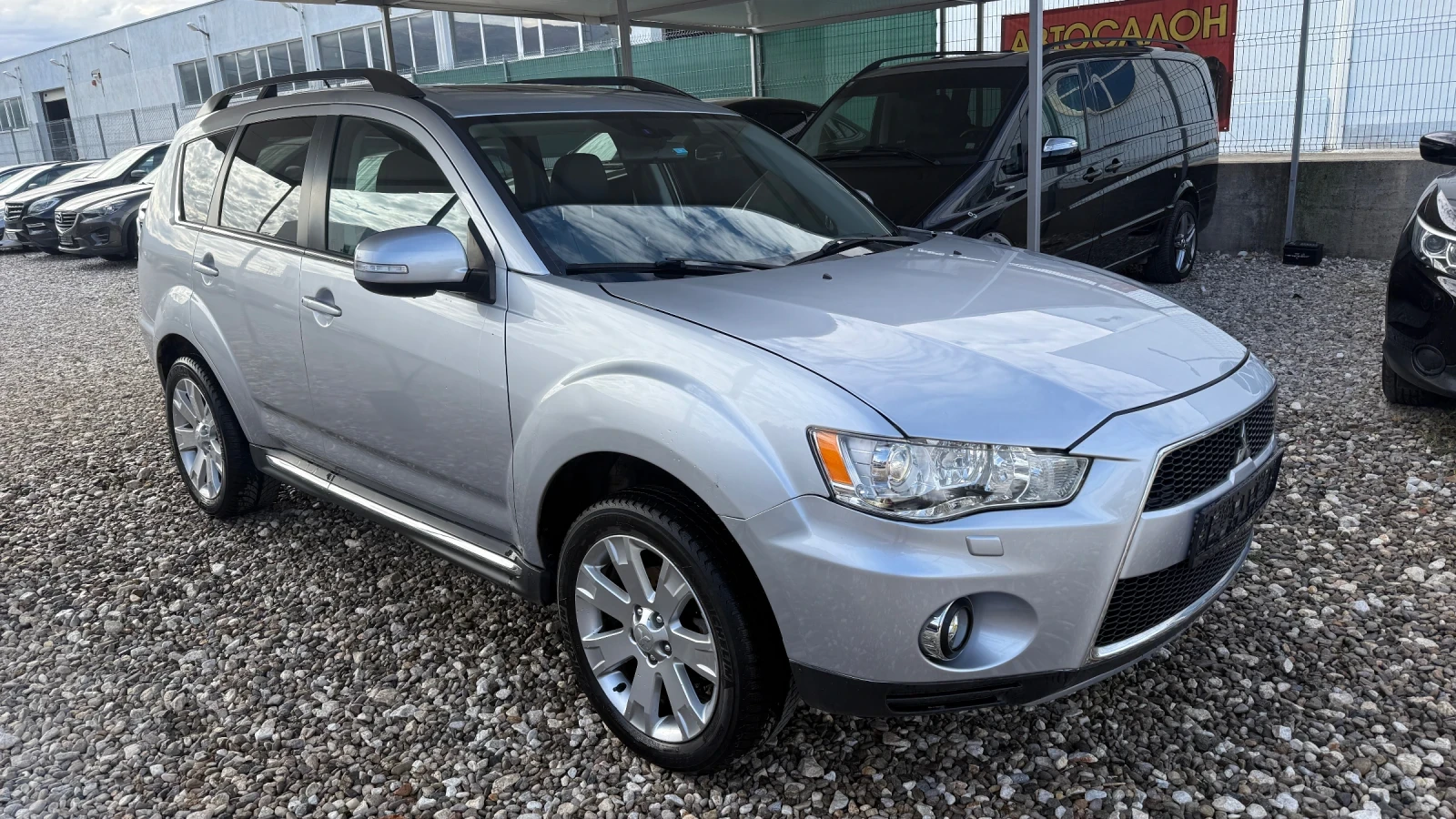 Mitsubishi Outlander 2.2 D 156 ps, снимка 3 - Автомобили и джипове - 56681771