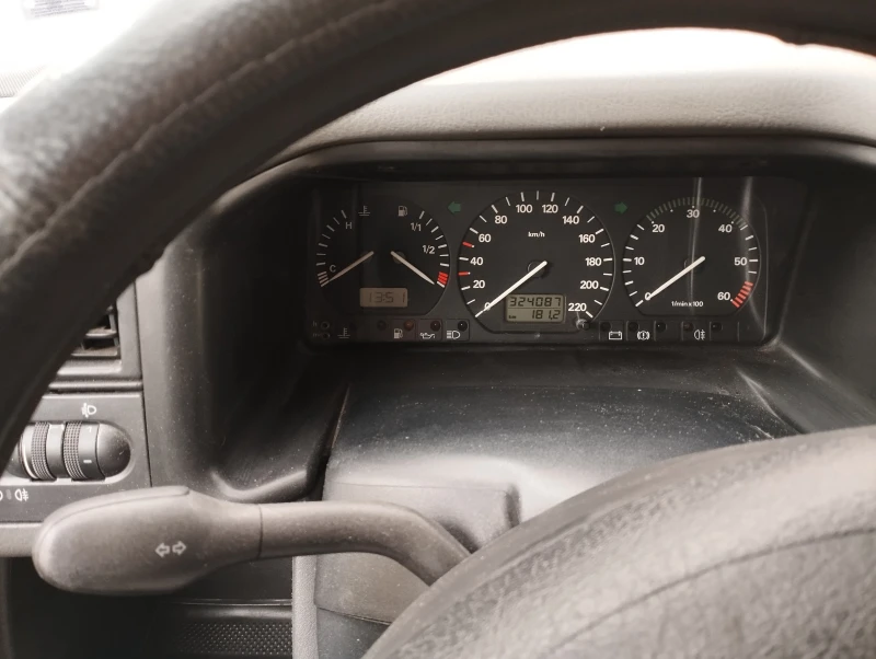 VW T4, снимка 10 - Бусове и автобуси - 52653809