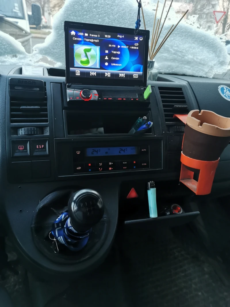 VW Caravelle 2.5tdi 174 k.c, снимка 14 - Бусове и автобуси - 53601032