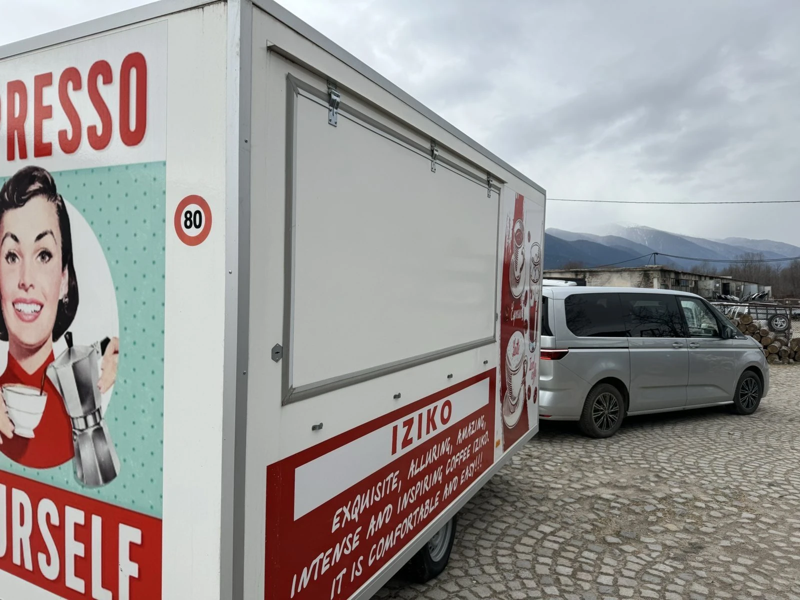 Каравана Други АЛКОРО А2, снимка 2 - Каравани и кемпери - 53824070