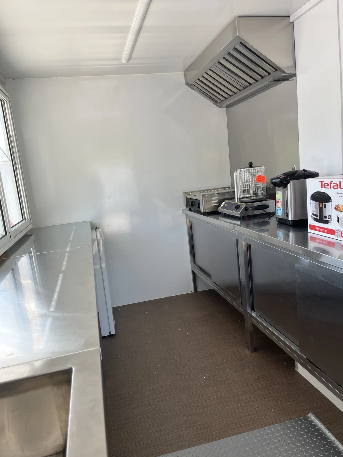 Каравана Други АЛКОРО А2, снимка 7 - Каравани и кемпери - 53824070