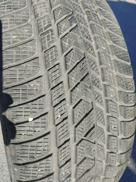 Гуми Зимни 285/45R22, снимка 6 - Гуми и джанти - 47451083