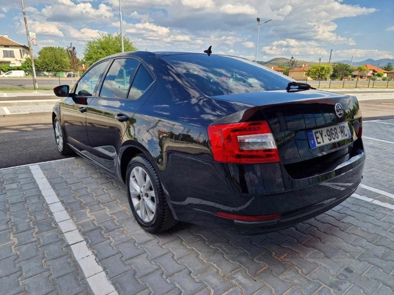 Skoda Octavia 1.6 УНИКАТ!!!, снимка 4 - Автомобили и джипове - 42764045