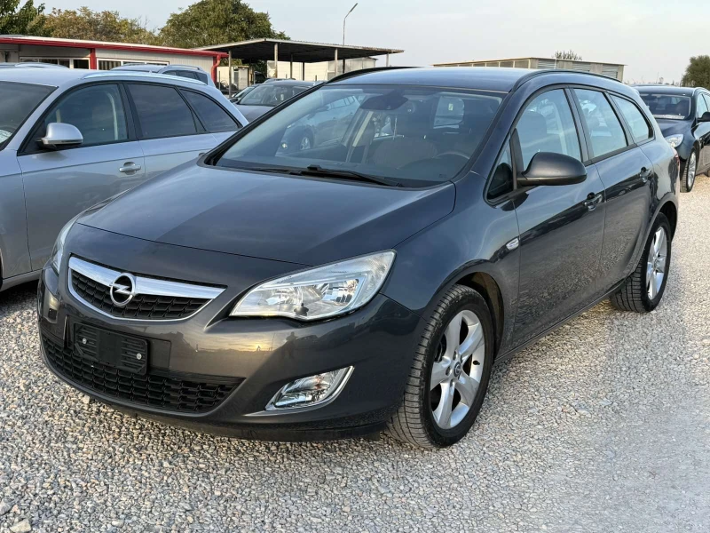 Opel Astra 1.7CDTI, снимка 1 - Автомобили и джипове - 47707093