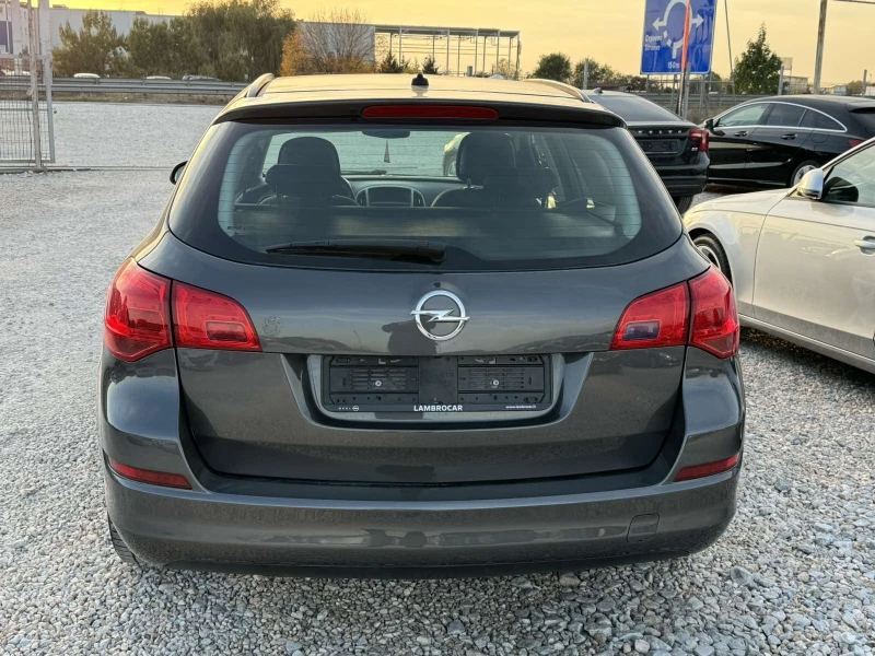 Opel Astra 1.7CDTI, снимка 5 - Автомобили и джипове - 47707093