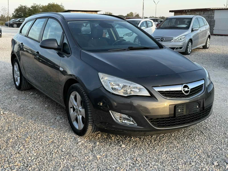 Opel Astra 1.7CDTI, снимка 3 - Автомобили и джипове - 47707093