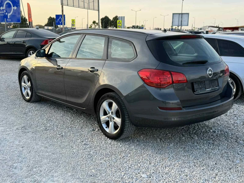 Opel Astra 1.7CDTI, снимка 6 - Автомобили и джипове - 47707093