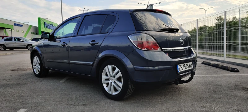 Opel Astra 1.4i Бензин/Газ, снимка 4 - Автомобили и джипове - 49432630