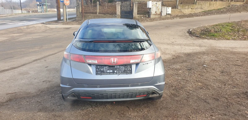 Honda Civic 1.8 бензин, снимка 5 - Автомобили и джипове - 50008028