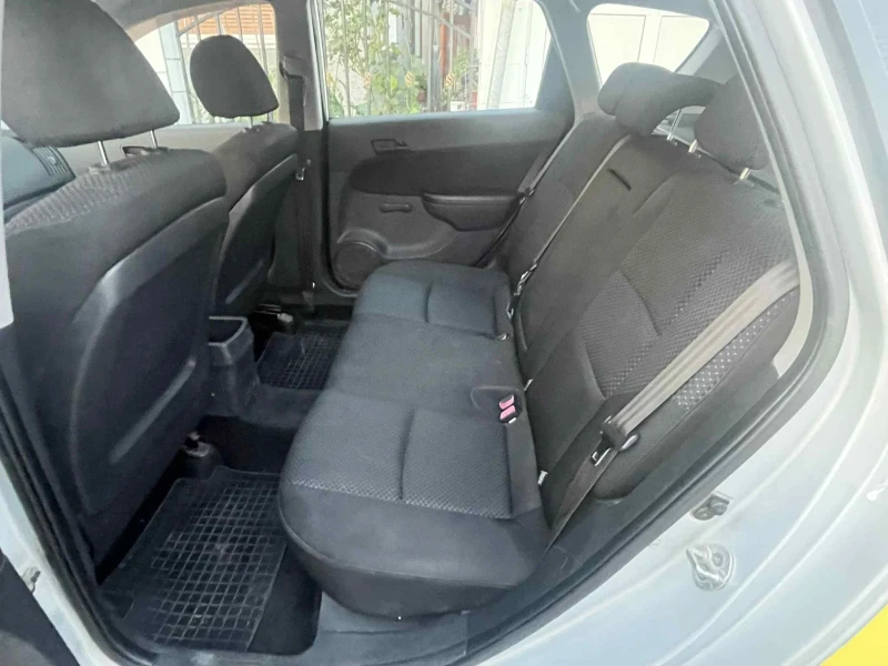 Hyundai I30, снимка 6 - Автомобили и джипове - 52104290
