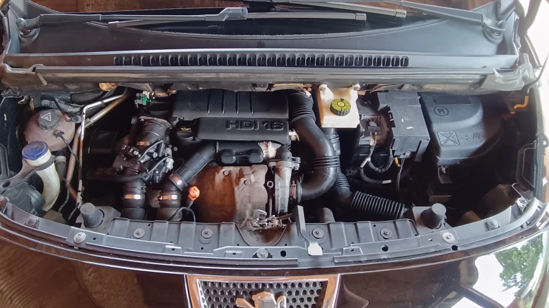 Peugeot 3008 109к.с-здравият мотор, здравата кутия, Grip contro, снимка 7 - Автомобили и джипове - 52469177