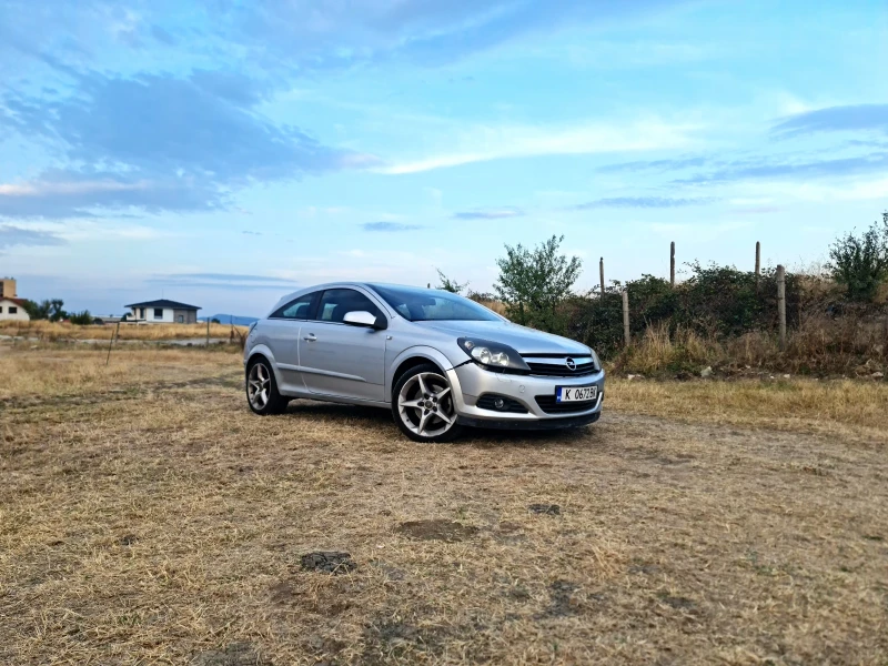 Opel Astra GTC 1.9 cdti, снимка 5 - Автомобили и джипове - 51685366