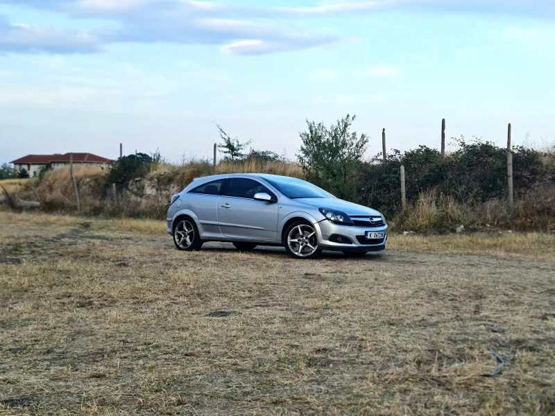 Opel Astra GTC 1.9 cdti, снимка 2 - Автомобили и джипове - 51685366