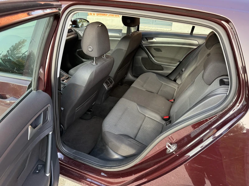 VW Golf 1.6TDI, снимка 11 - Автомобили и джипове - 52208909
