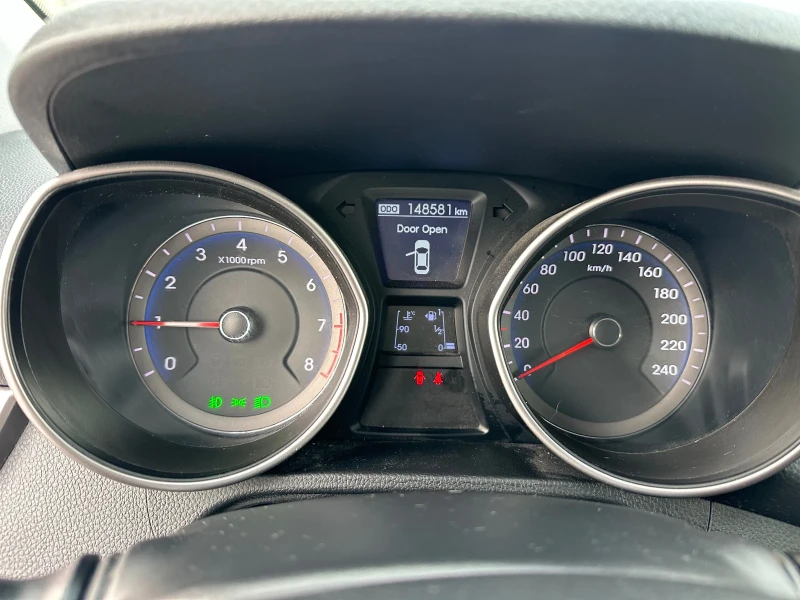 Hyundai I30 1.4 I 6ck 99kc, снимка 11 - Автомобили и джипове - 52662588