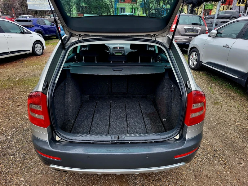 Skoda Octavia SCOUT / 4x4 / TOP, снимка 15 - Автомобили и джипове - 53248633
