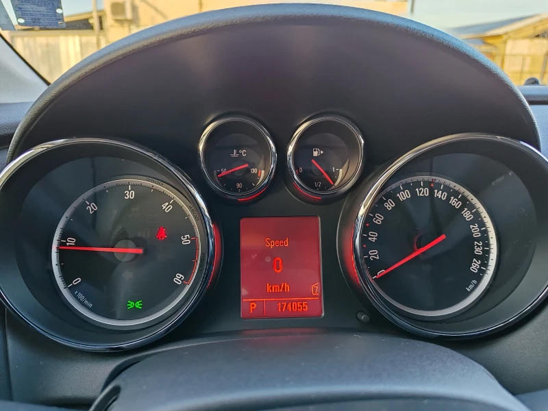 Opel Astra 2.0cdti 160ks, снимка 12 - Автомобили и джипове - 53261468