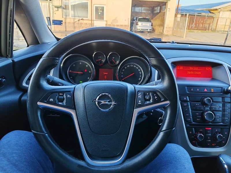 Opel Astra 2.0cdti 160ks, снимка 9 - Автомобили и джипове - 53261468