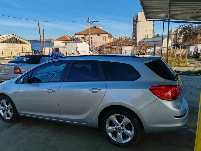 Opel Astra 2.0cdti 160ks, снимка 4 - Автомобили и джипове - 53261468