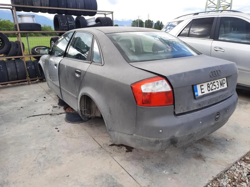 Audi A4 На части, снимка 2 - Автомобили и джипове - 46691586