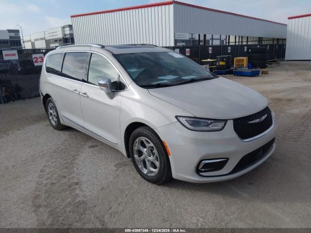 Chrysler Pacifica HYBRID LIMITED - изображение 3