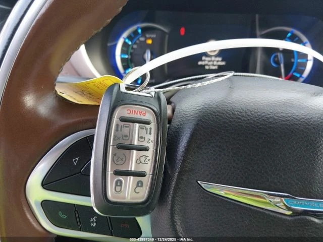 Chrysler Pacifica HYBRID LIMITED - изображение 9